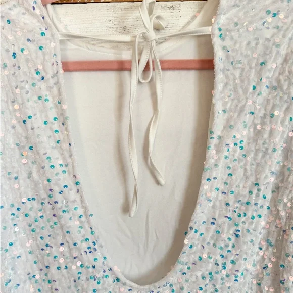 White and light pink sequin Dress - Picture 2 of 3